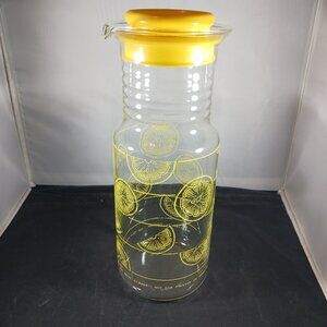 Vintage Pyrex Juice Jug/ Pitcher with Lid